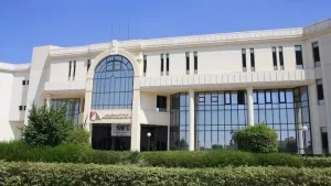 الدراسة في الجامعة الفرنسية في مصر للطلاب الوافدين