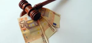 دكتوراه قانون التجارة الدولية والاستثمار في مصر للوافدين
