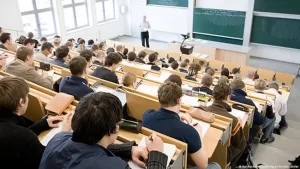 جامعات معتمدة للسعوديين عن بعد _ تعرف على أفضل برامج الأون لاين للطلاب السعوديين